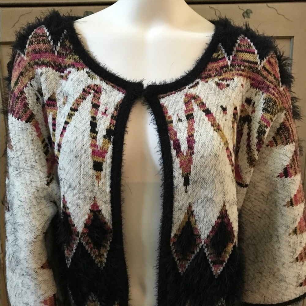 Beautiful cardigan - Picture 3 of 7